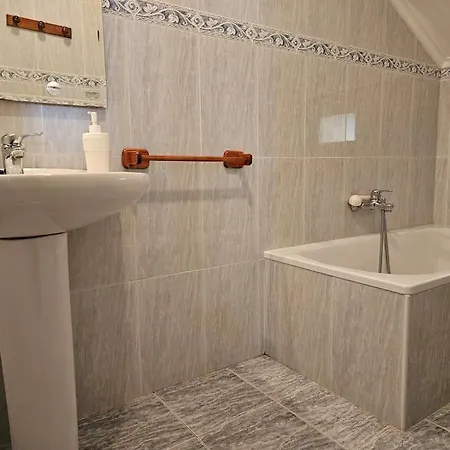 Espinaleo C21a01 By R2r Consulting *